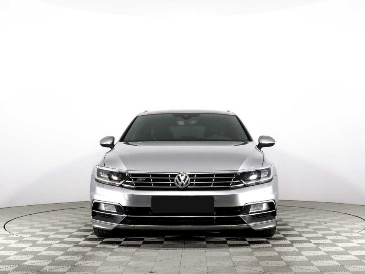 Купить Volkswagen Passat с пробегом. Фото: #1