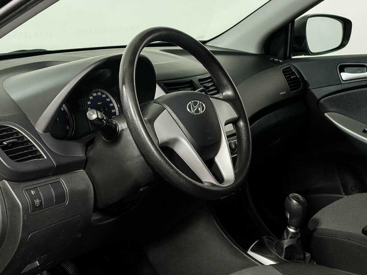 Купить Hyundai Solaris с пробегом. Фото: #12