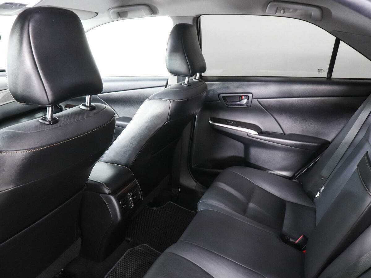 Купить Toyota Camry с пробегом. Фото: #11