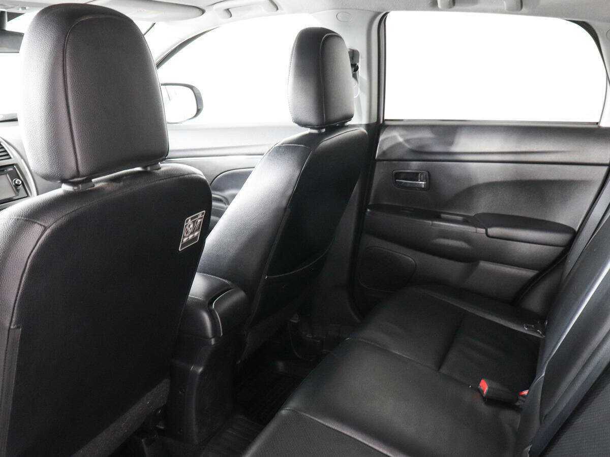 Купить Mitsubishi ASX с пробегом. Фото: #11