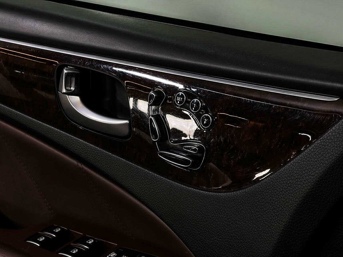 Купить Hyundai Equus с пробегом. Фото: #13