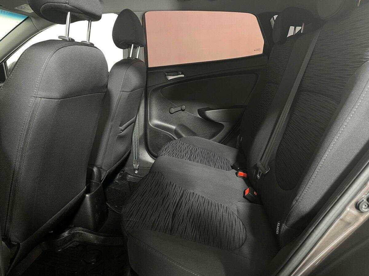 Купить Hyundai Solaris с пробегом. Фото: #9