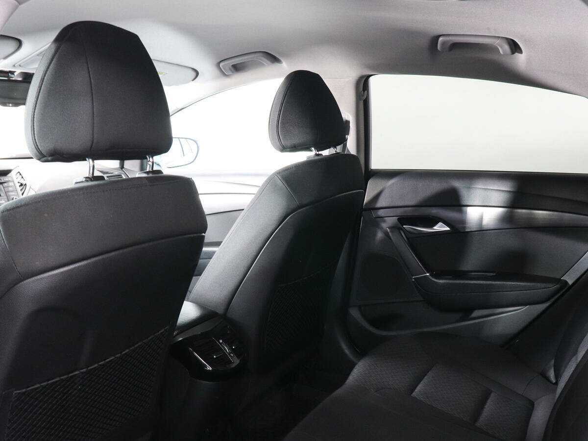 Купить Hyundai i40 с пробегом. Фото: #11