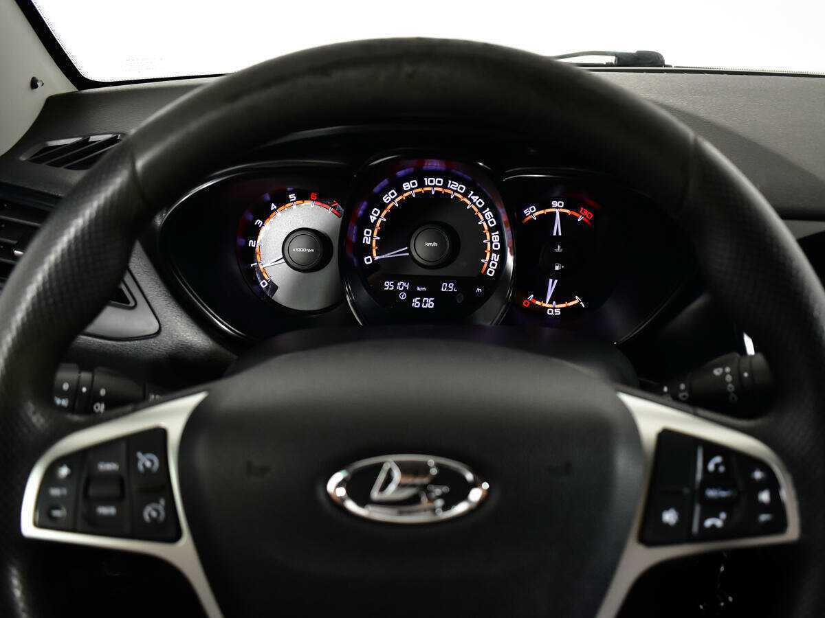 Купить Lada (ВАЗ) Vesta с пробегом. Фото: #10