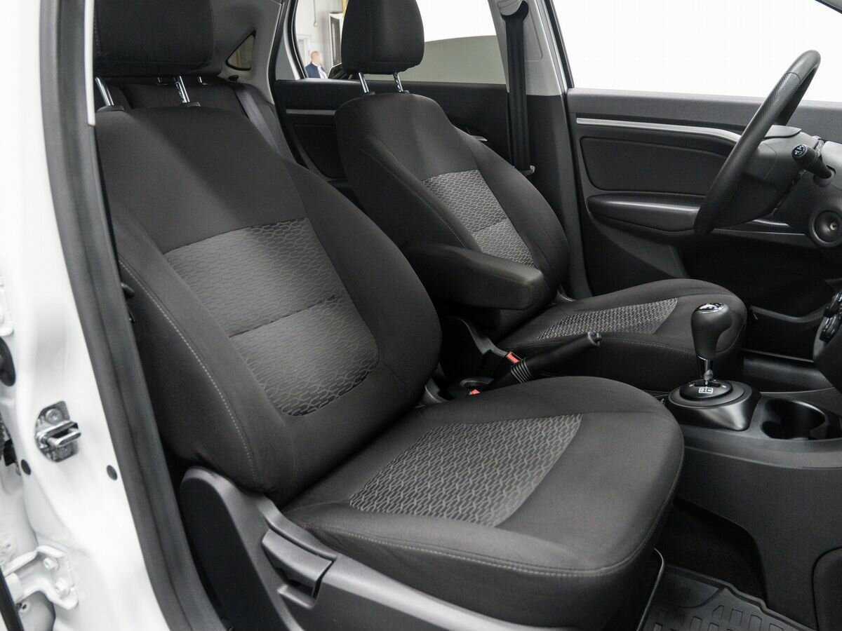 Купить Lada (ВАЗ) Vesta с пробегом. Фото: #8