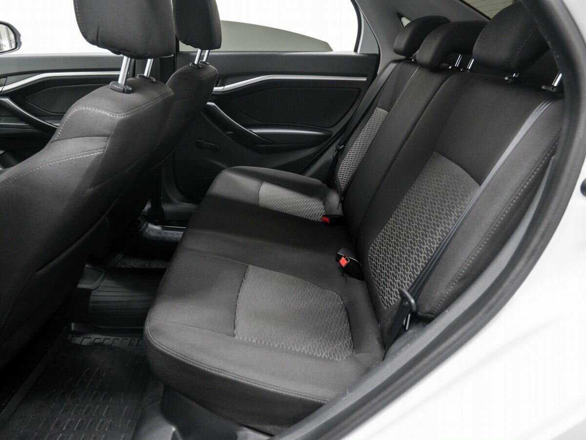 Купить Lada (ВАЗ) Vesta с пробегом. Фото: #12