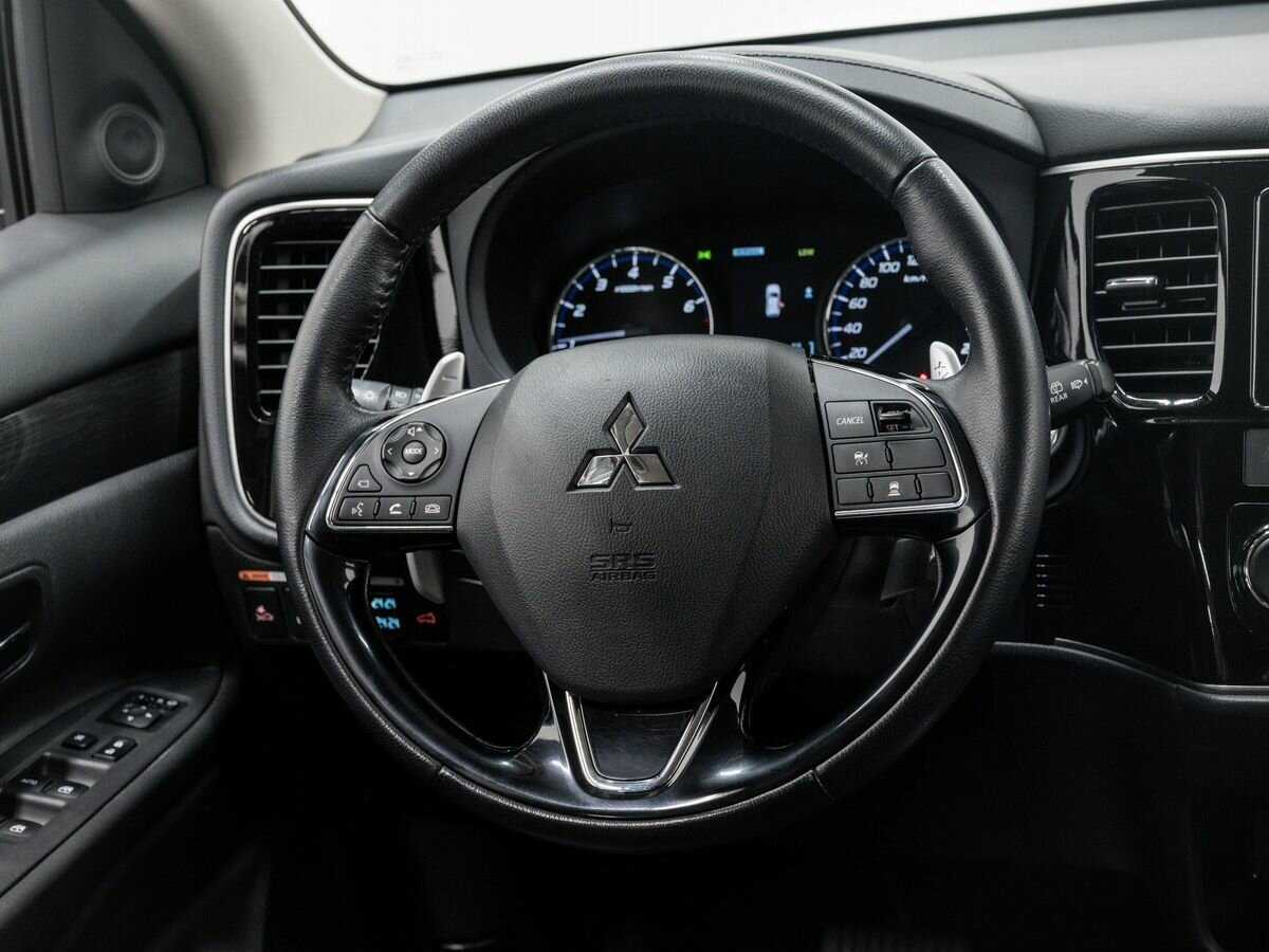Купить Mitsubishi Outlander с пробегом. Фото: #11