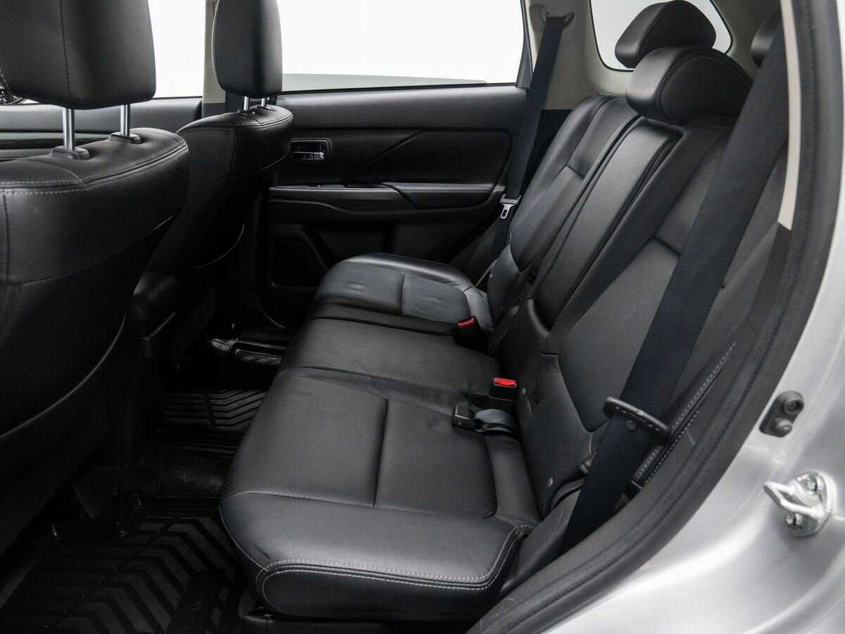 Купить Mitsubishi Outlander с пробегом. Фото: #12