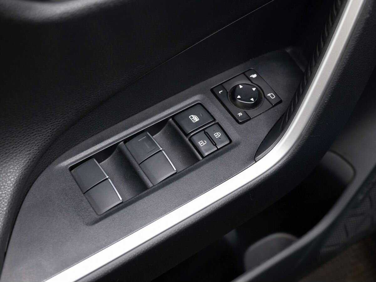 Купить Toyota RAV4 с пробегом. Фото: #18