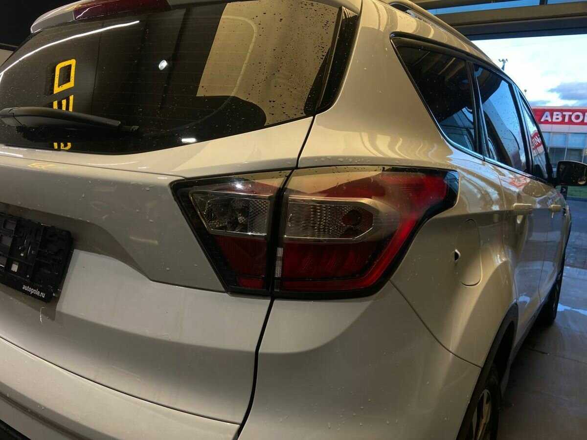 Купить Ford Kuga с пробегом. Фото: #6