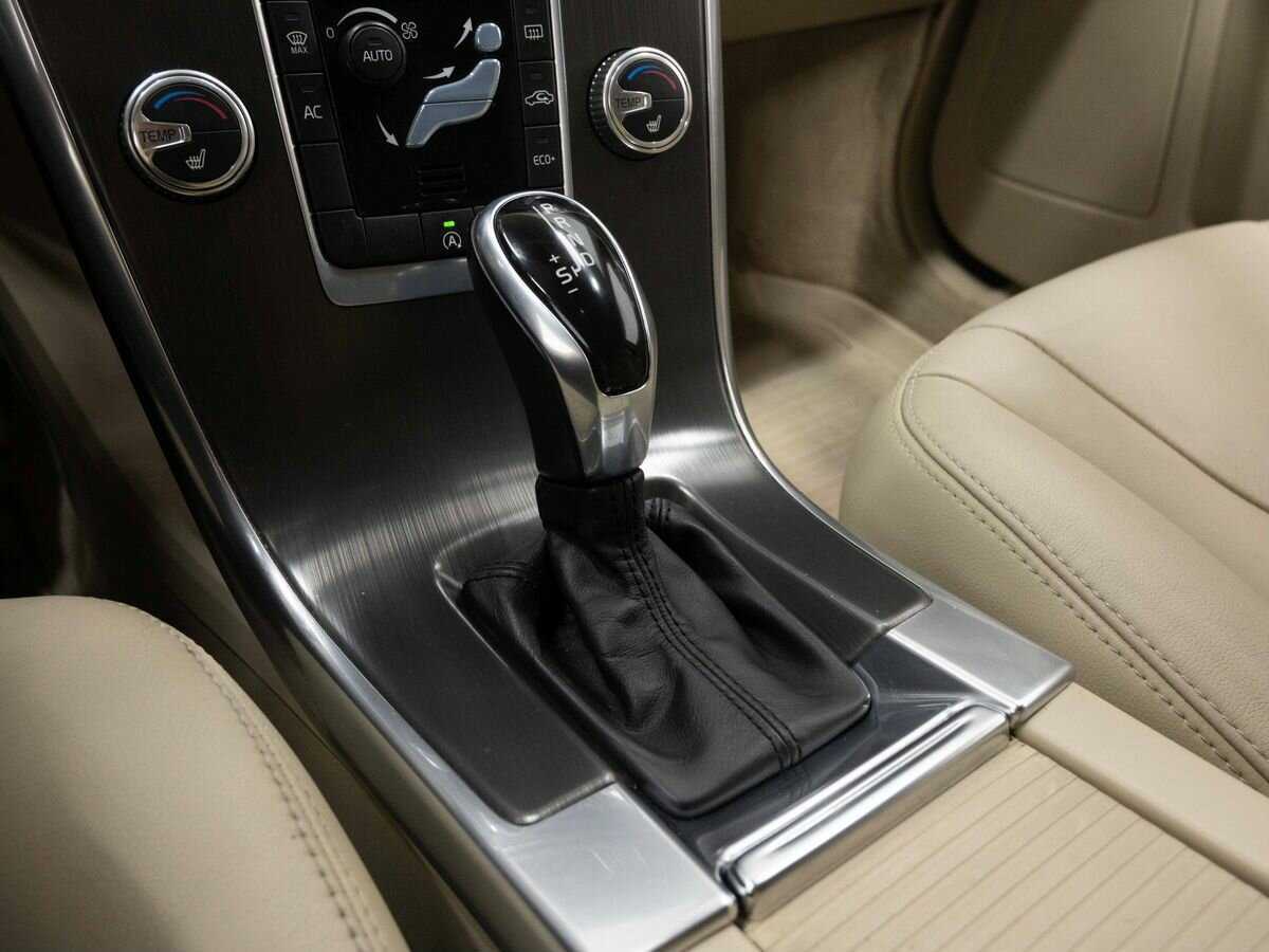 Купить Volvo XC60 с пробегом. Фото: #22