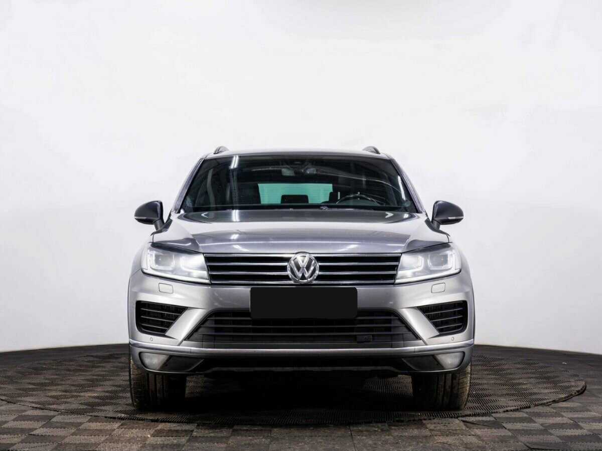 Купить Volkswagen Touareg с пробегом. Фото: #1