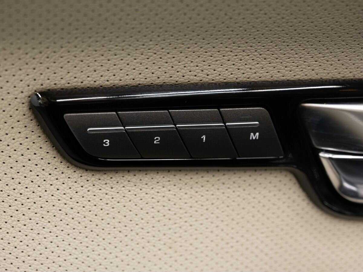 Купить Land Rover Range Rover Evoque с пробегом. Фото: #21