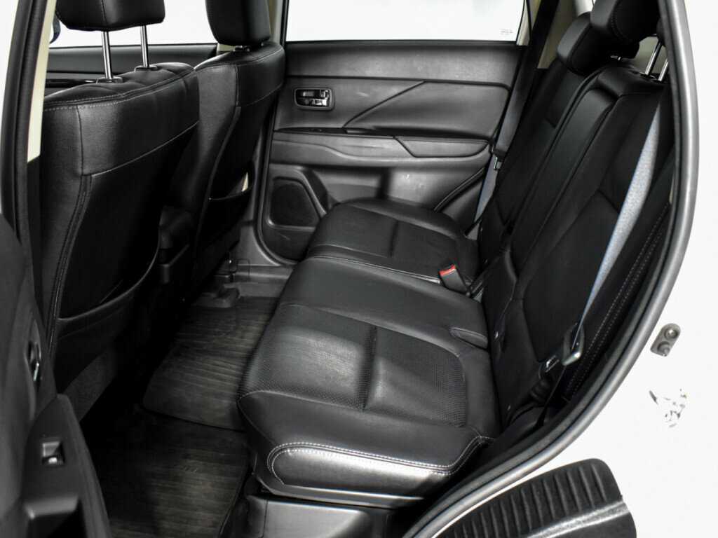 Продажа Б/У Митсубиши Оутлэндер. Фото: #11