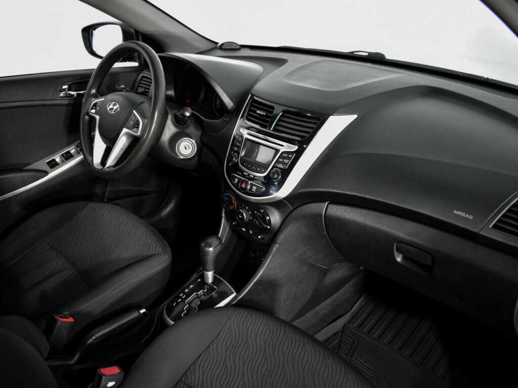 Купить Hyundai Solaris с пробегом. Фото: #8