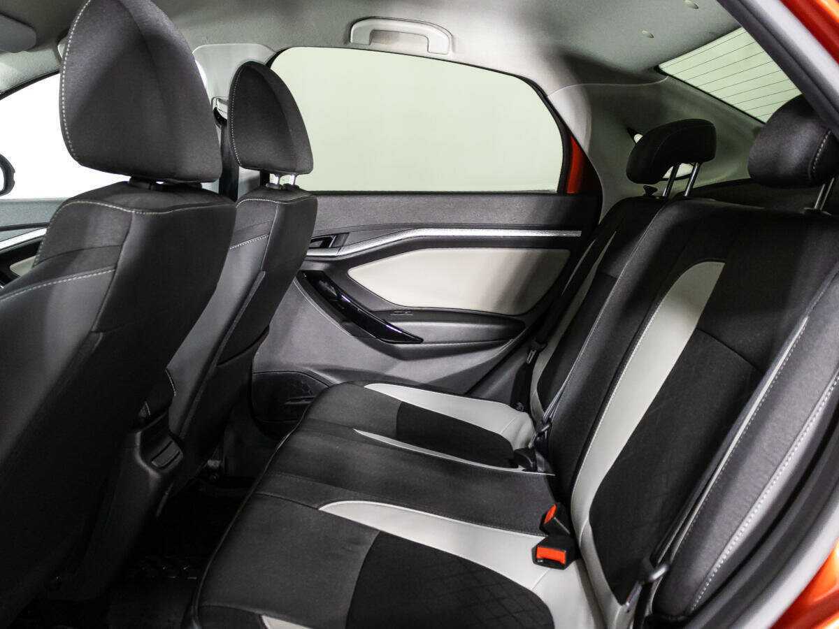 Купить Lada (ВАЗ) Vesta с пробегом. Фото: #9