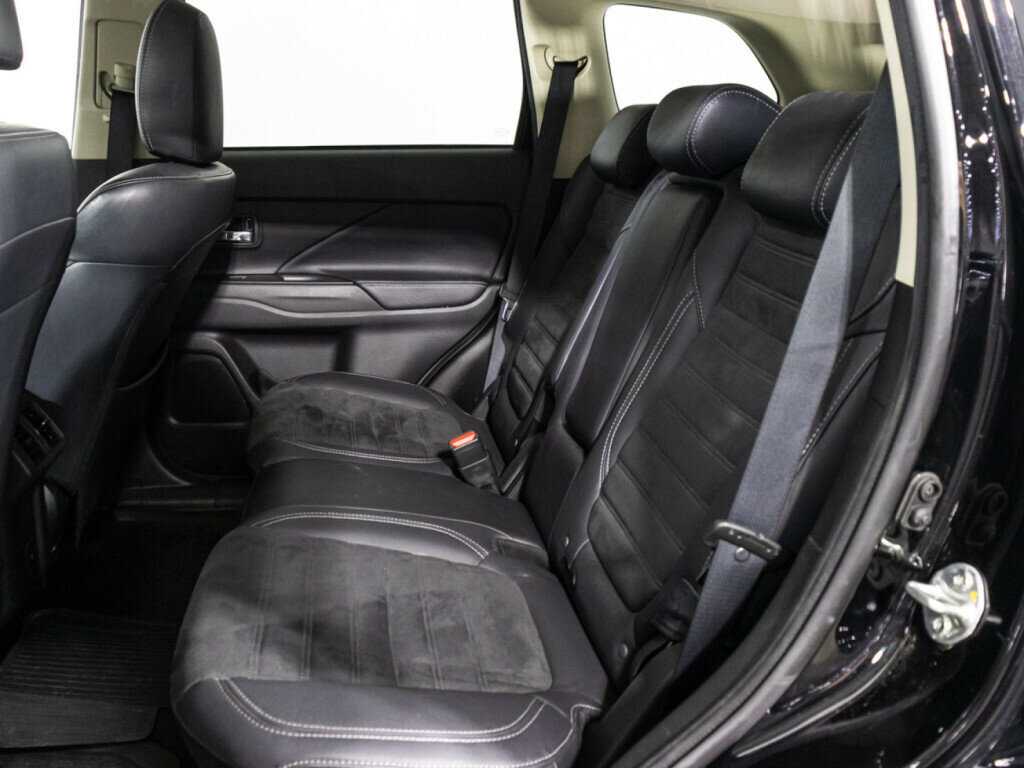 Купить Mitsubishi Outlander с пробегом. Фото: #9