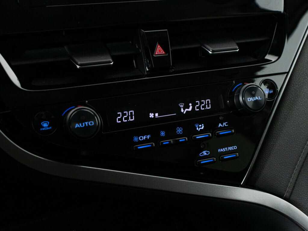 Купить Toyota Camry с пробегом. Фото: #16