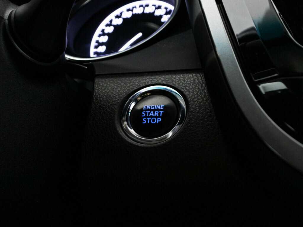 Купить Toyota Camry с пробегом. Фото: #18