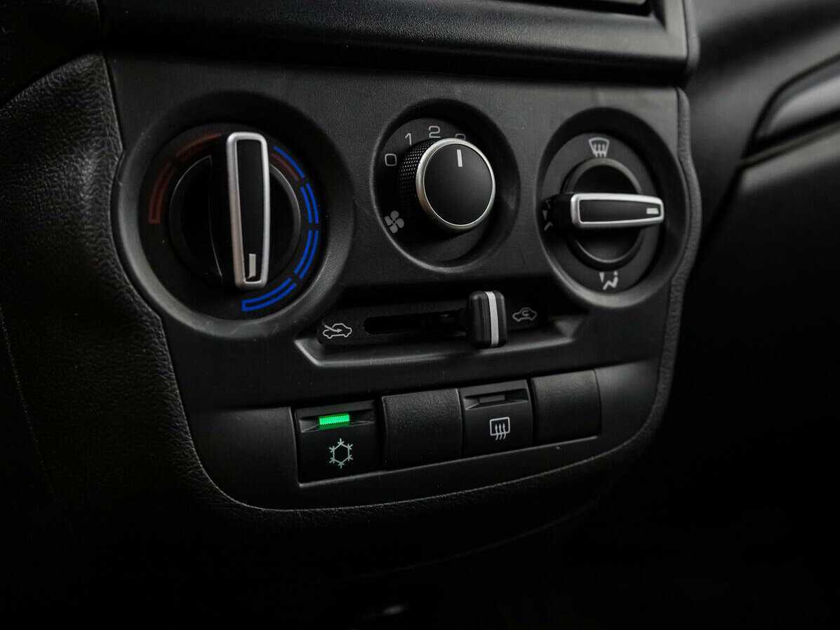 Купить Lada (ВАЗ) Granta с пробегом. Фото: #13