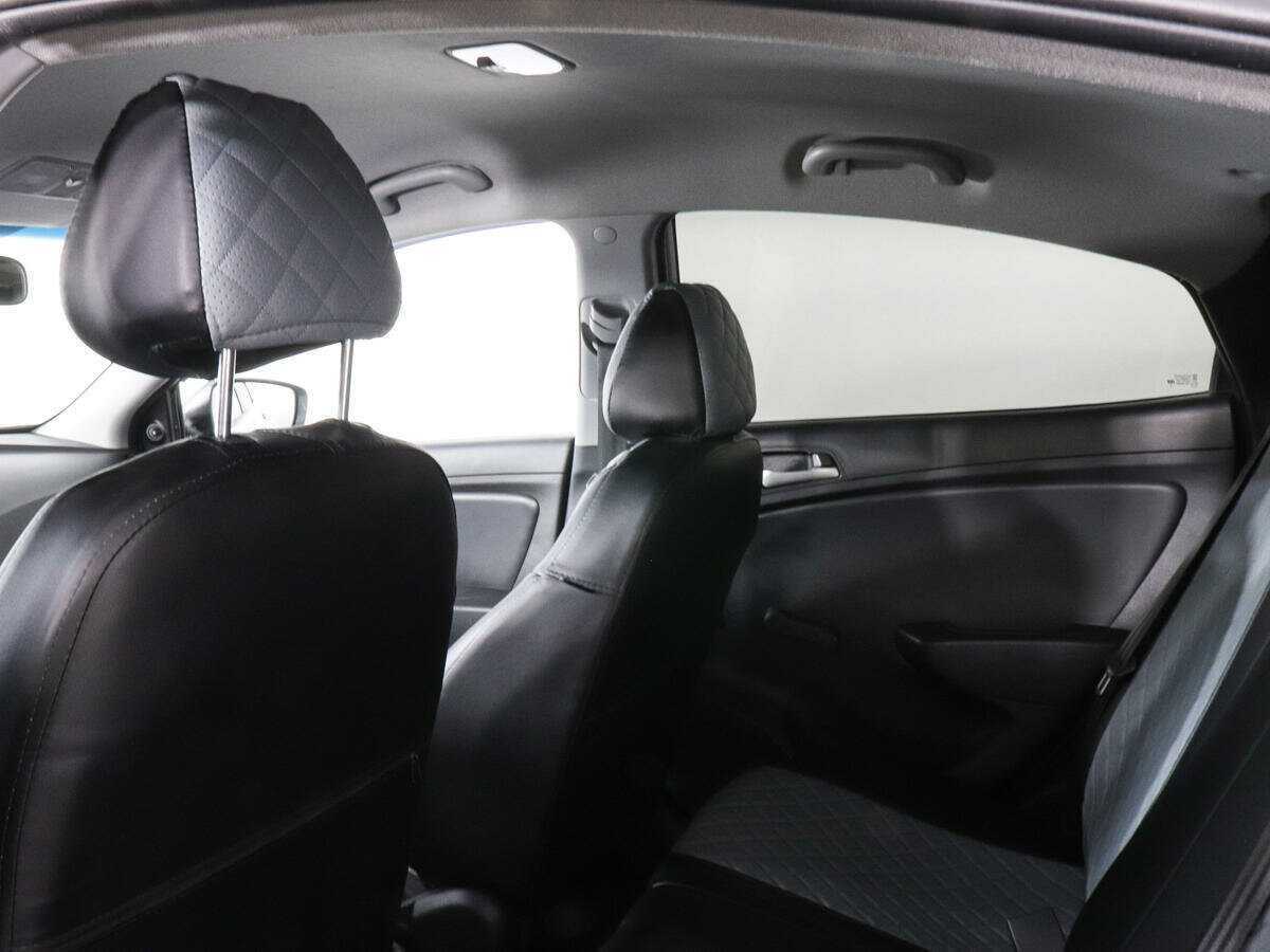 Купить Hyundai Solaris с пробегом. Фото: #11