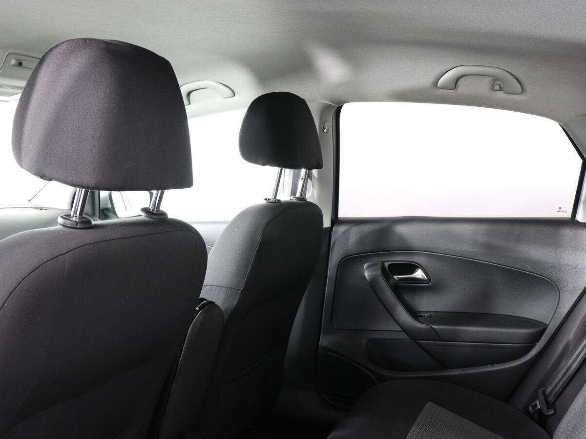 Купить Volkswagen Polo с пробегом. Фото: #11