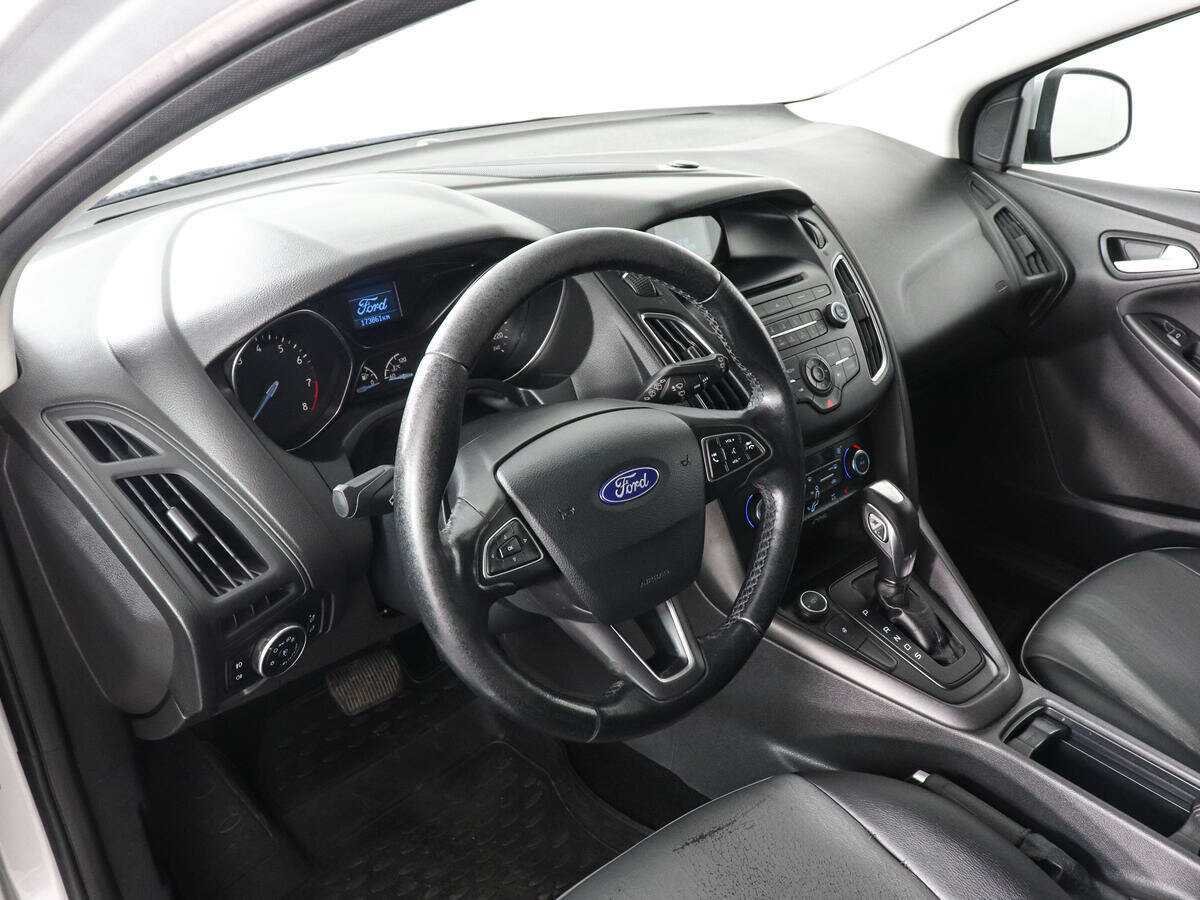 Купить Ford Focus с пробегом. Фото: #4