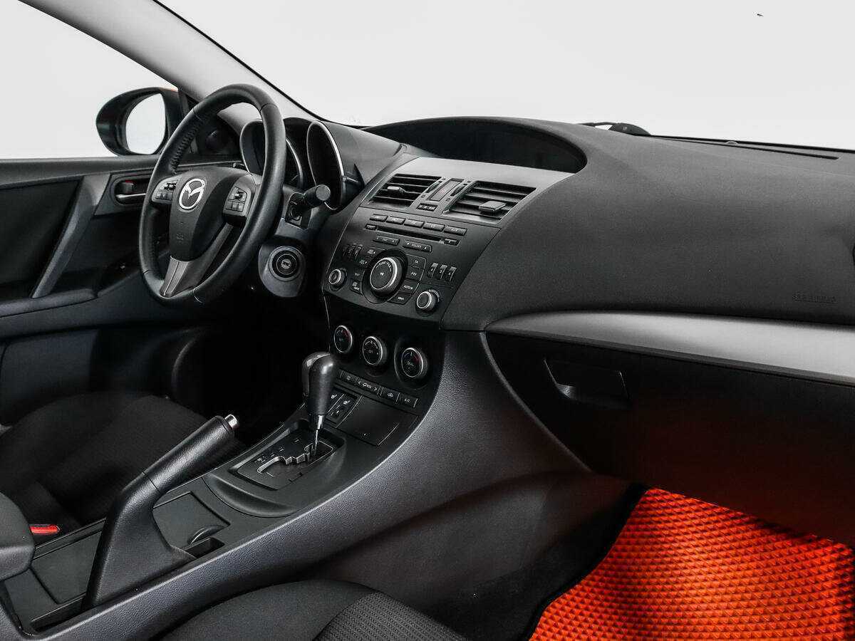 Купить Mazda 3 с пробегом. Фото: #10