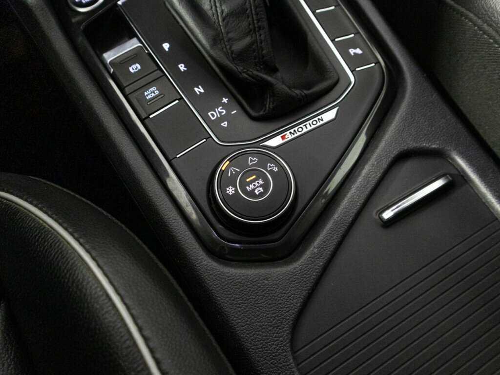 Купить Volkswagen Tiguan с пробегом. Фото: #19