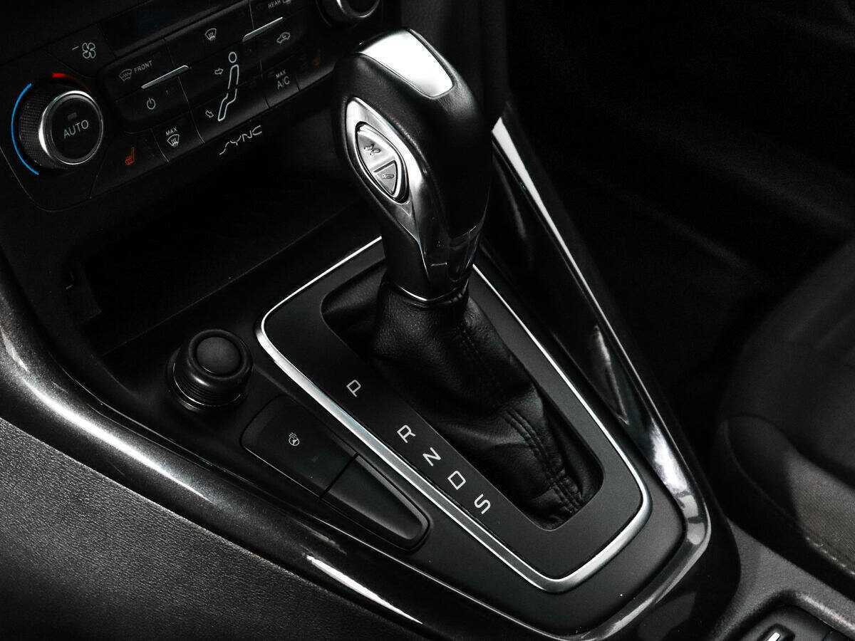 Купить Ford Focus с пробегом. Фото: #9
