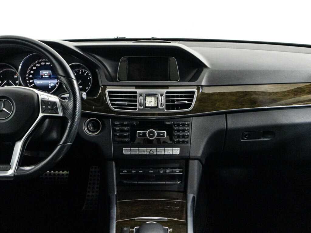 Купить Mercedes-Benz E-Класс с пробегом. Фото: #10