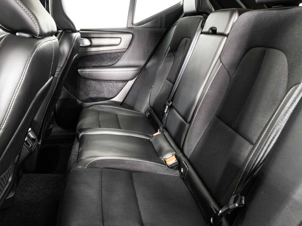 Купить Volvo XC40 с пробегом. Фото: #9