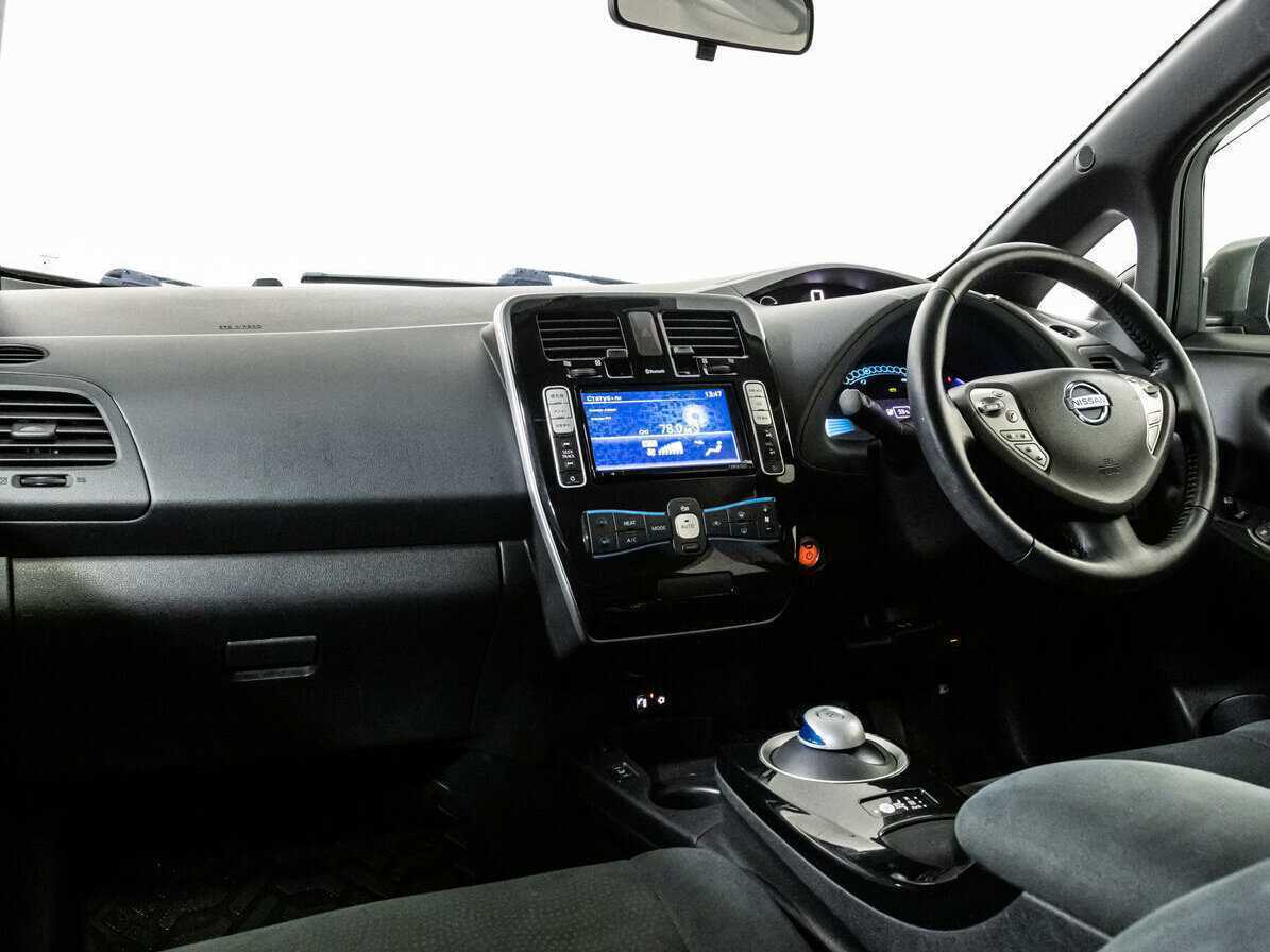 Купить Nissan Leaf с пробегом. Фото: #8