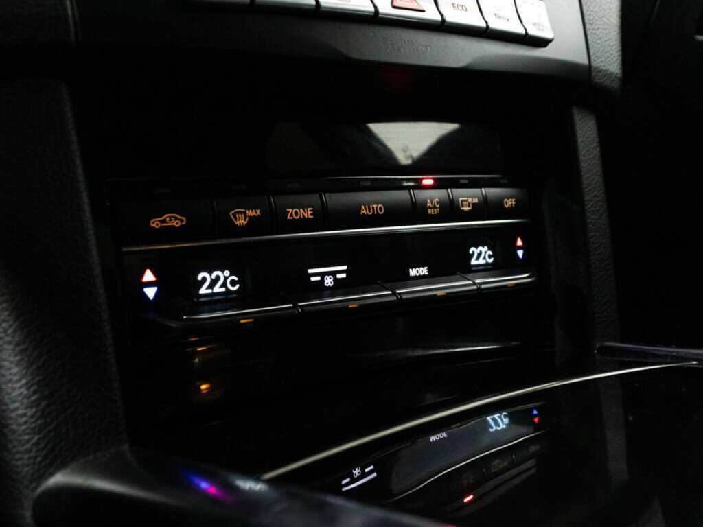 Купить Mercedes-Benz E-Класс с пробегом. Фото: #14