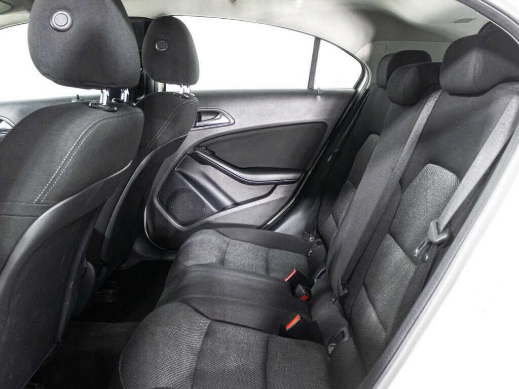 Купить Mercedes-Benz A-Класс с пробегом. Фото: #9