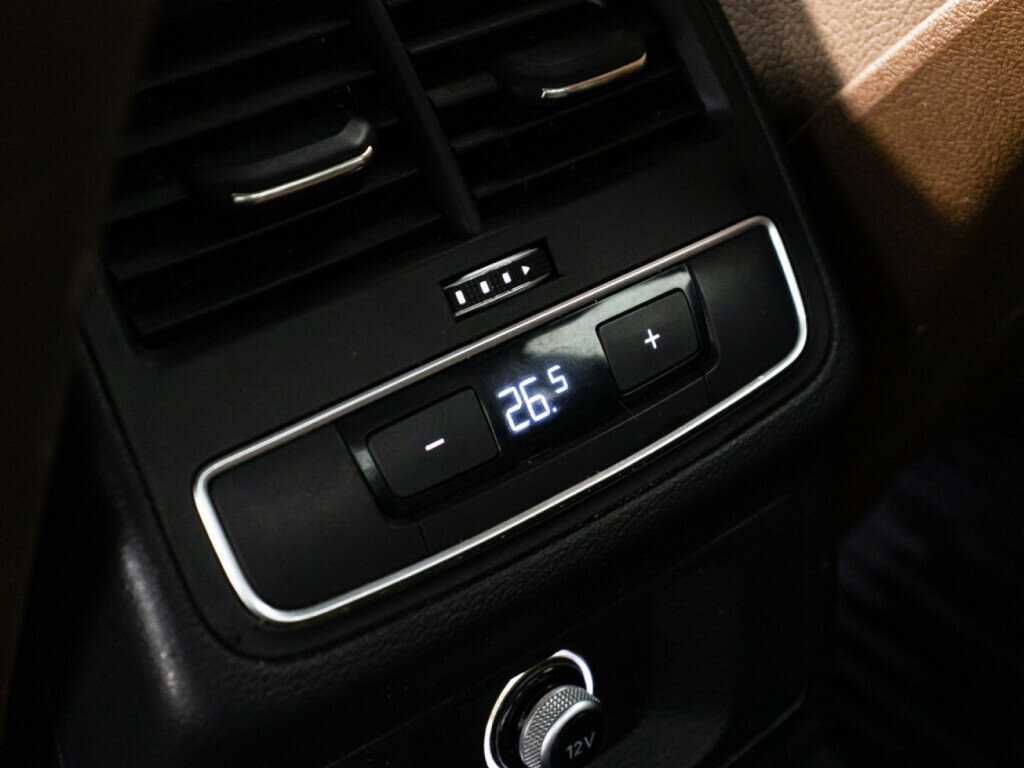 Купить Audi A4 с пробегом. Фото: #18