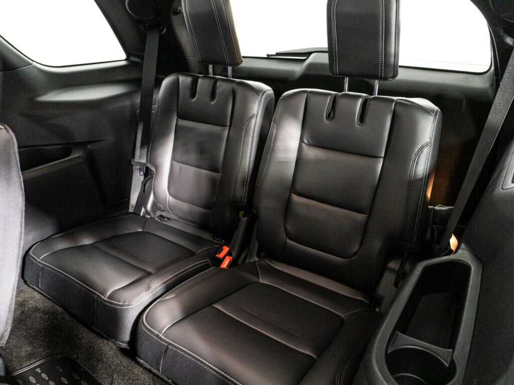 Купить Ford Explorer с пробегом. Фото: #15