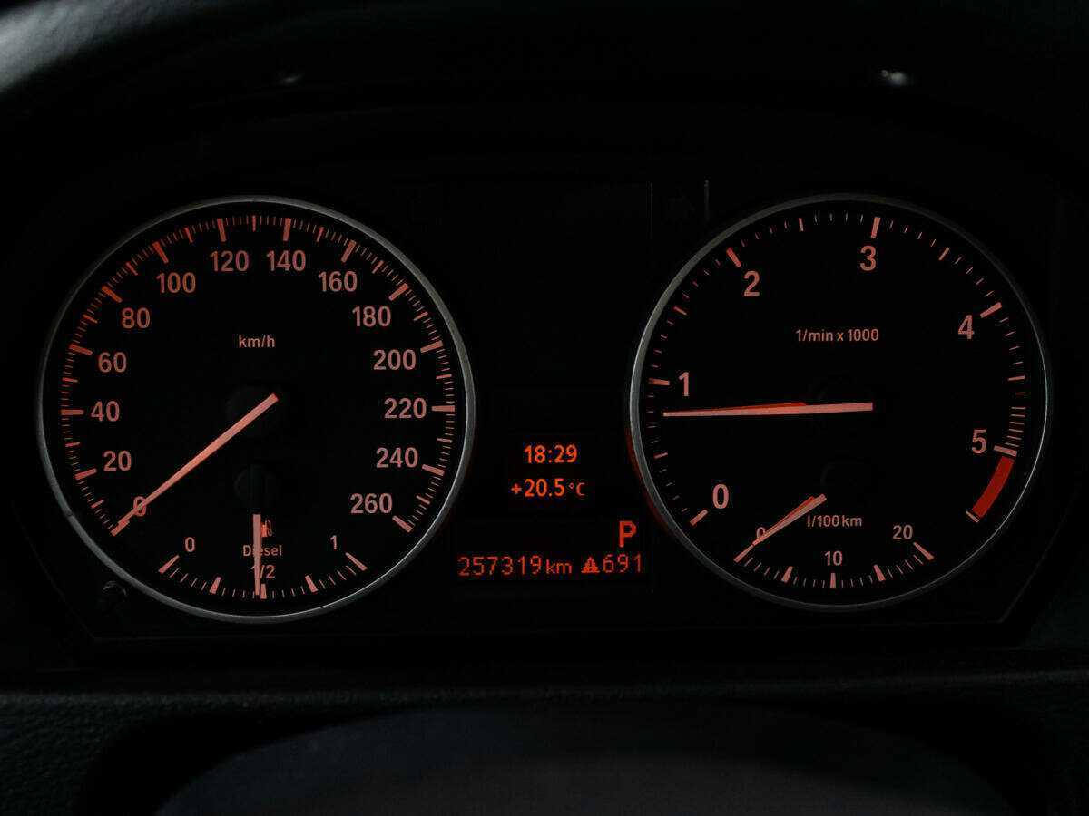 Купить BMW X1 с пробегом. Фото: #11