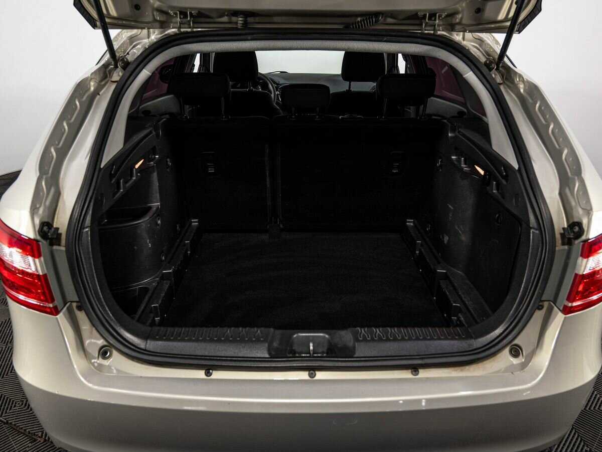 Купить Lada (ВАЗ) Vesta с пробегом. Фото: #21