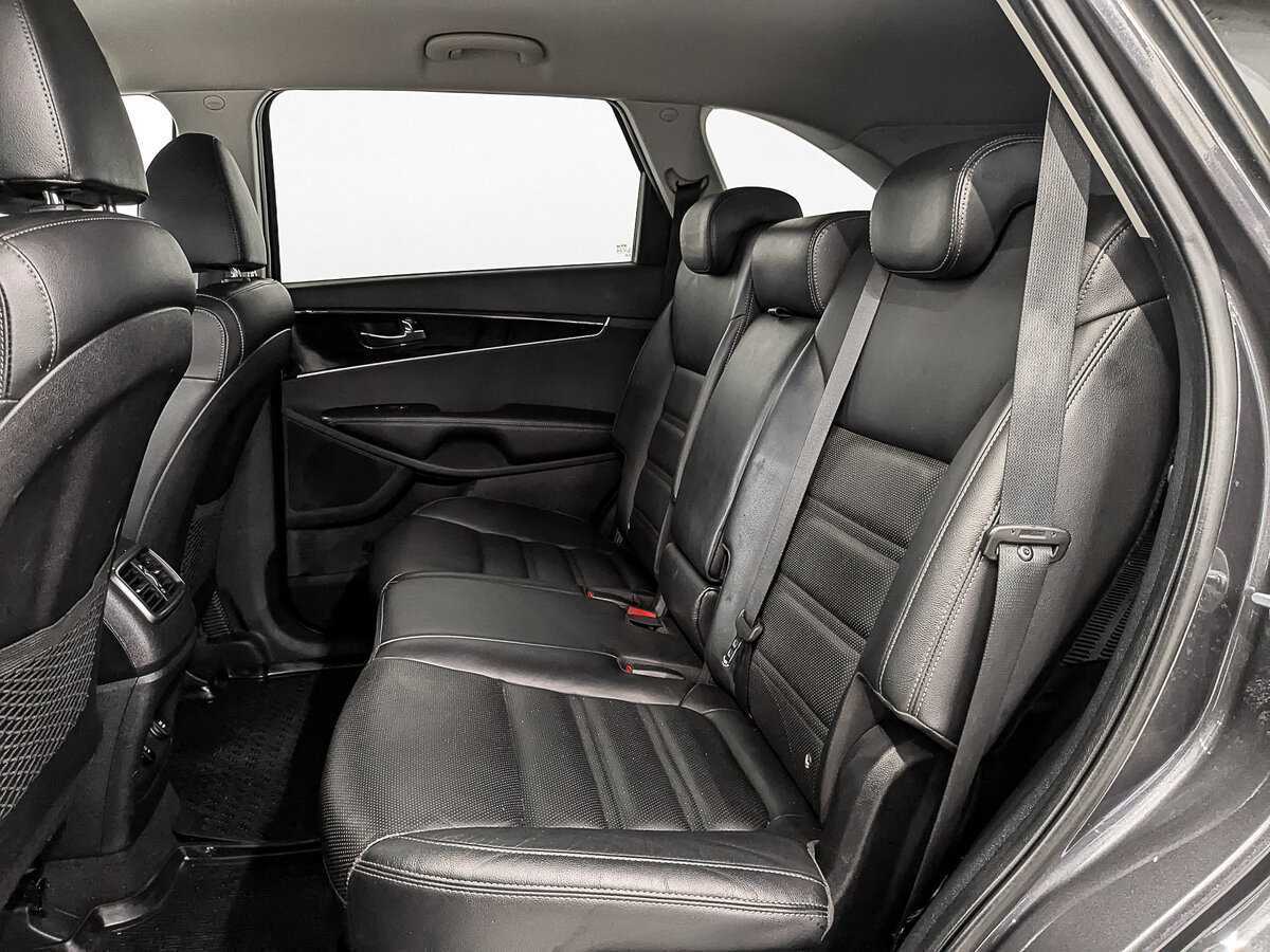 Купить Kia Sorento с пробегом. Фото: #17
