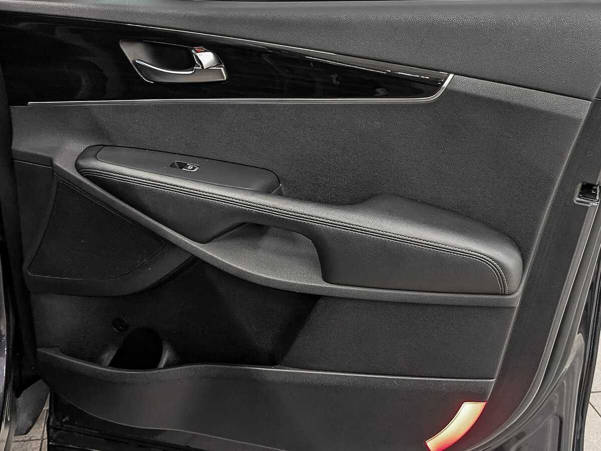 Купить Kia Sorento с пробегом. Фото: #24