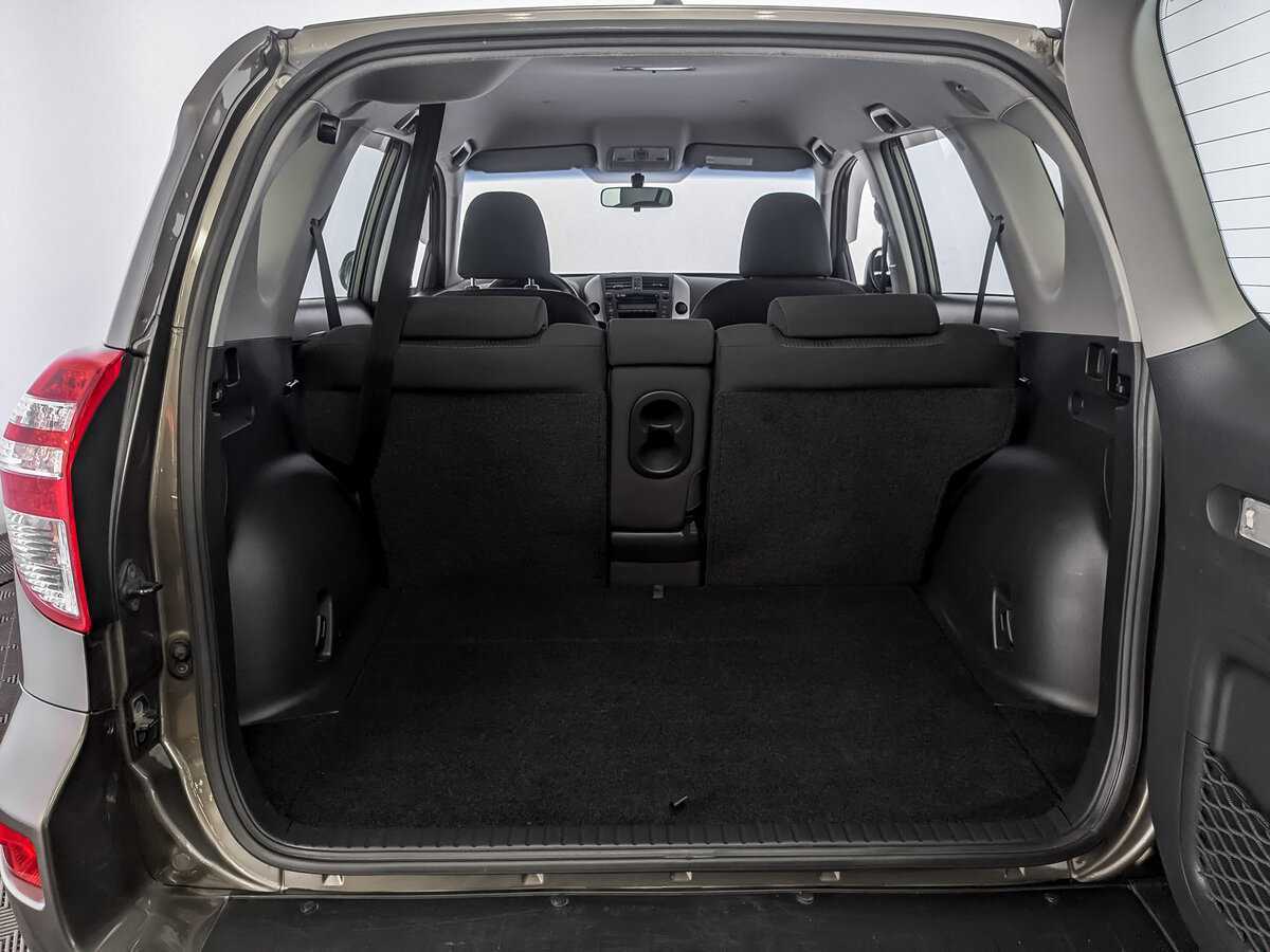 Купить Toyota RAV4 с пробегом. Фото: #9