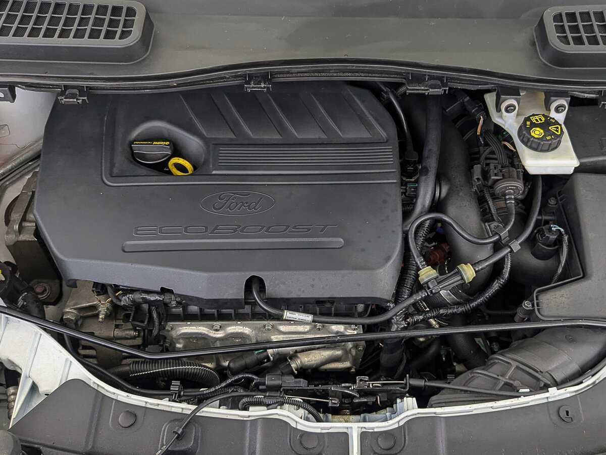 Купить Ford Kuga с пробегом. Фото: #8