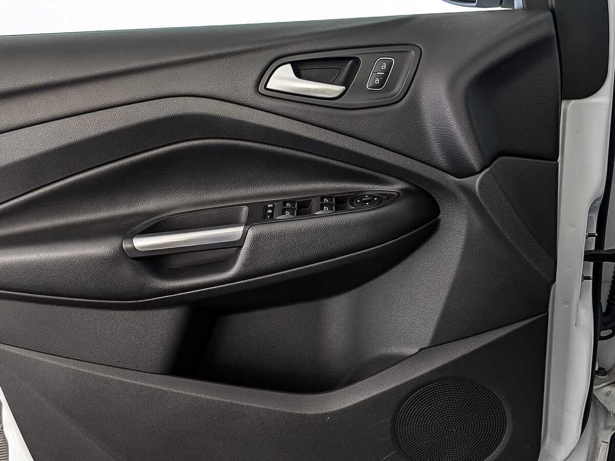 Купить Ford Kuga с пробегом. Фото: #18