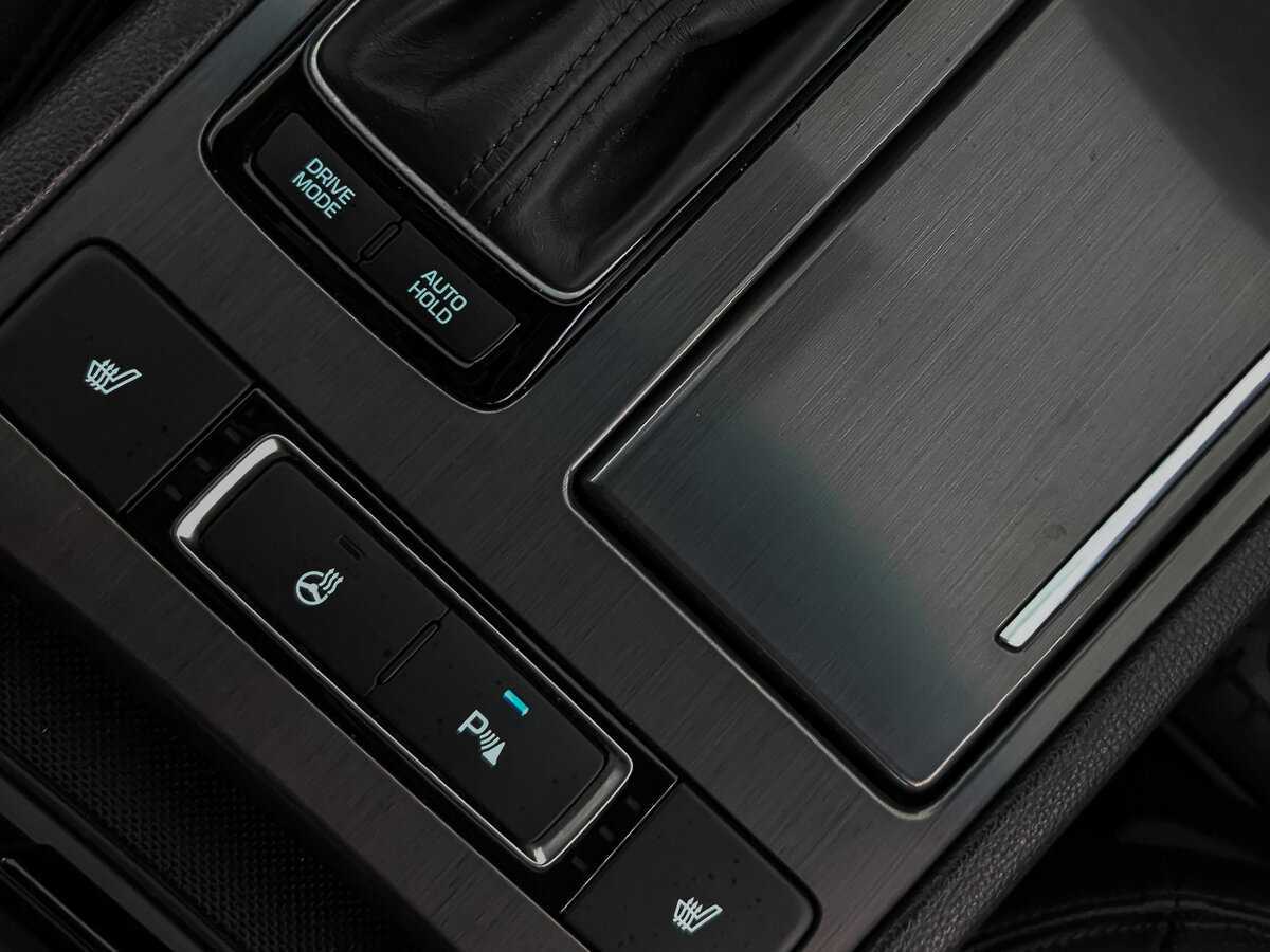 Купить Hyundai Genesis с пробегом. Фото: #28