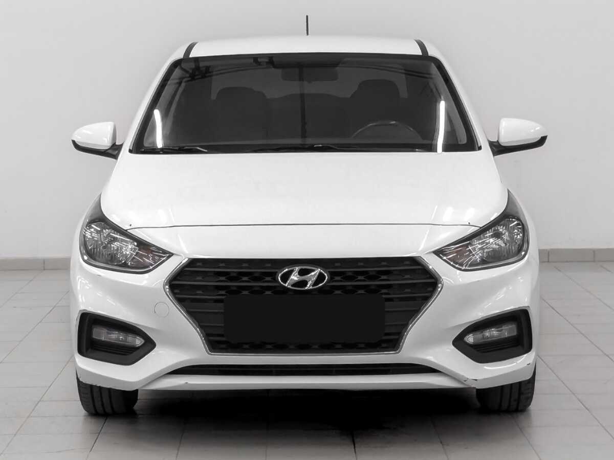 Купить Hyundai Solaris с пробегом. Фото: #1