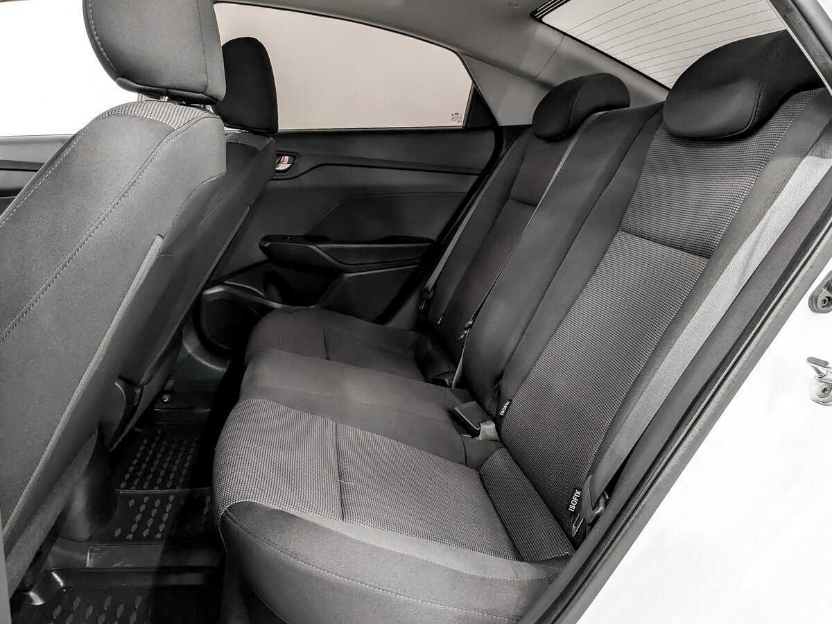 Купить Hyundai Solaris с пробегом. Фото: #11