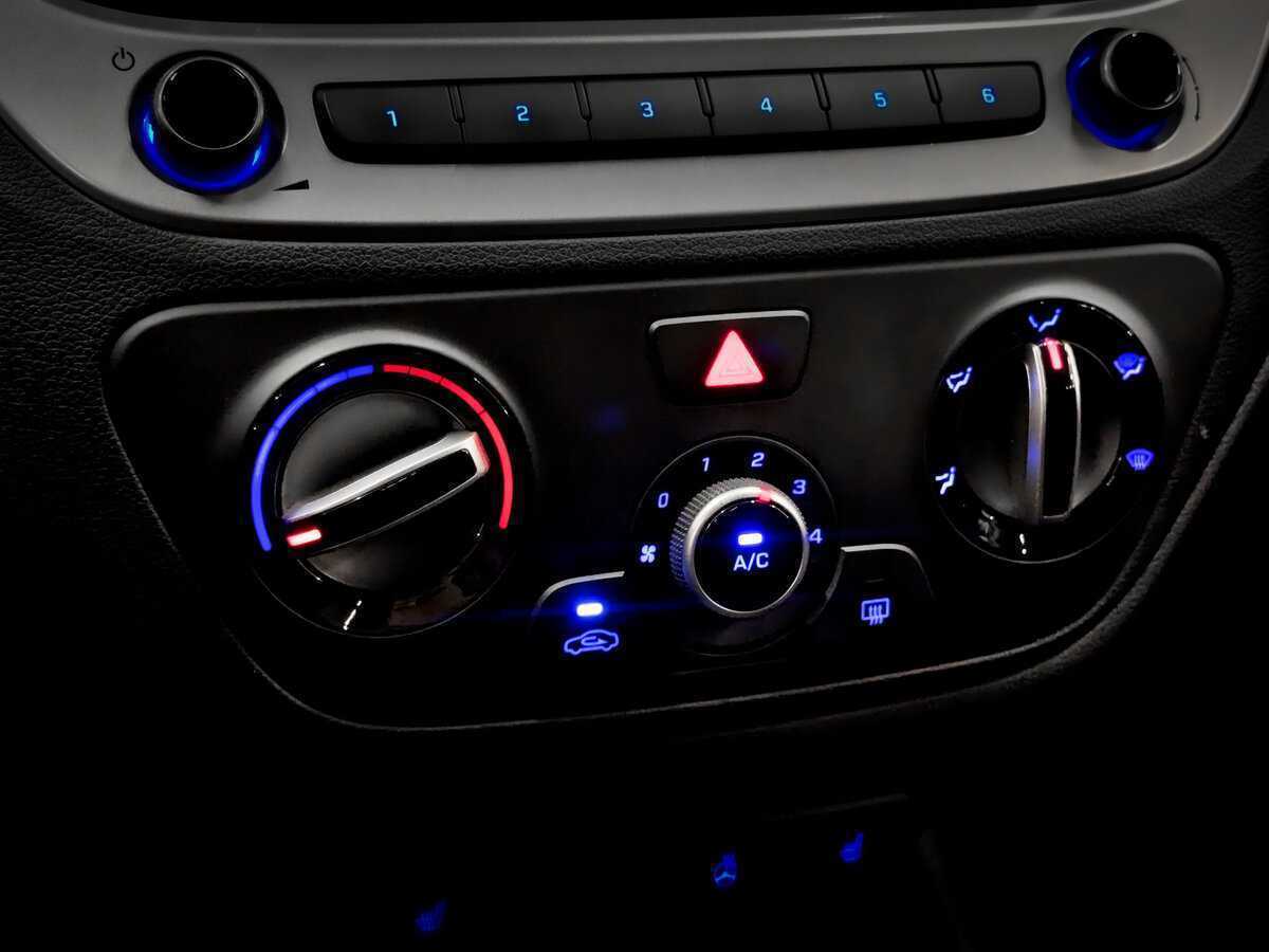 Купить Hyundai Solaris с пробегом. Фото: #26