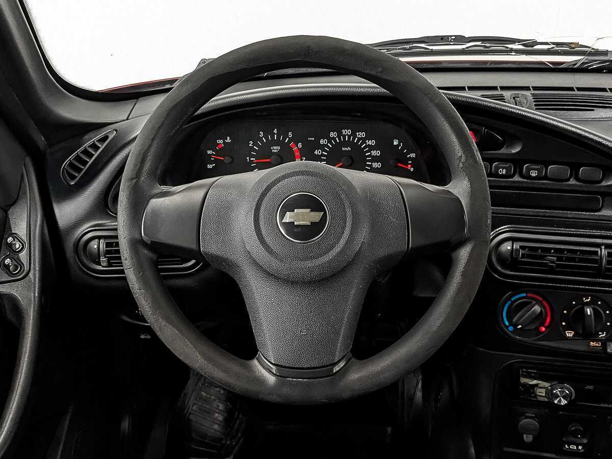 Купить Chevrolet Niva с пробегом. Фото: #20