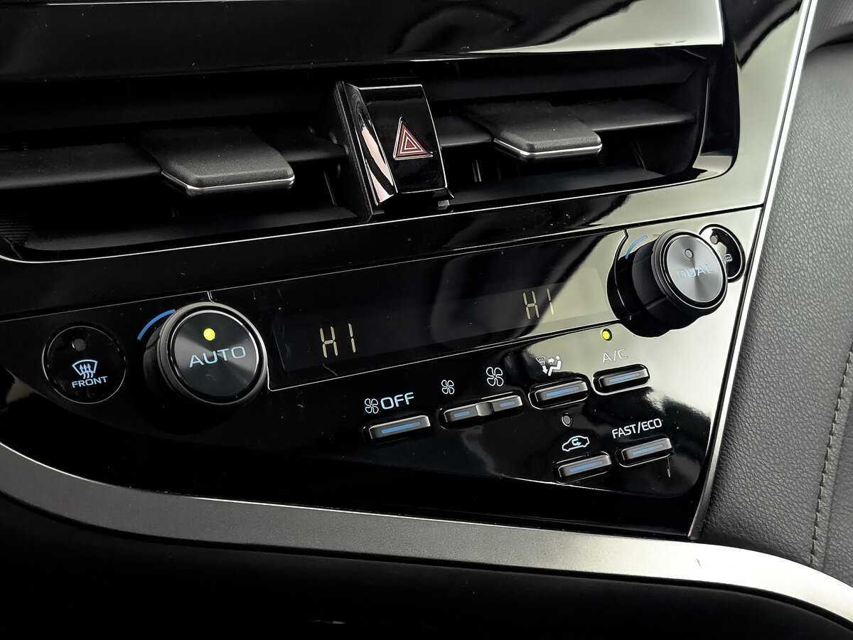 Купить Toyota Camry с пробегом. Фото: #20